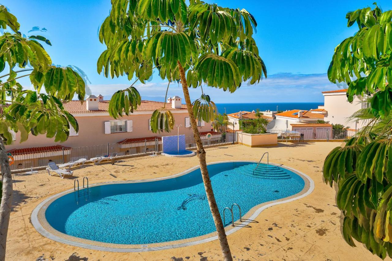 Modern Apartment With Large Terrasse, Bbq, Fast Wifi, 2 Pools Puerto de Santiago  Exterior photo