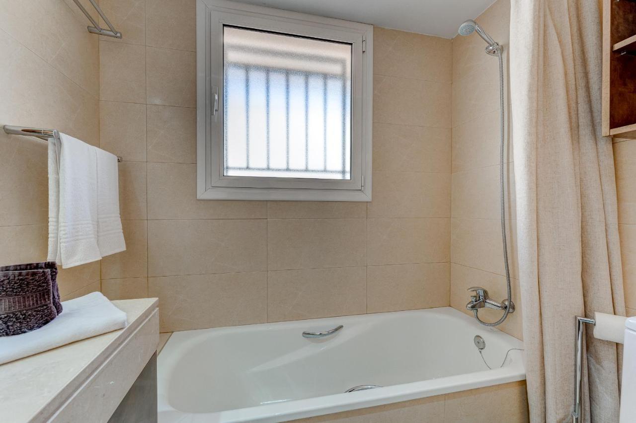 Modern Apartment With Large Terrasse, Bbq, Fast Wifi, 2 Pools Puerto de Santiago  Exterior photo