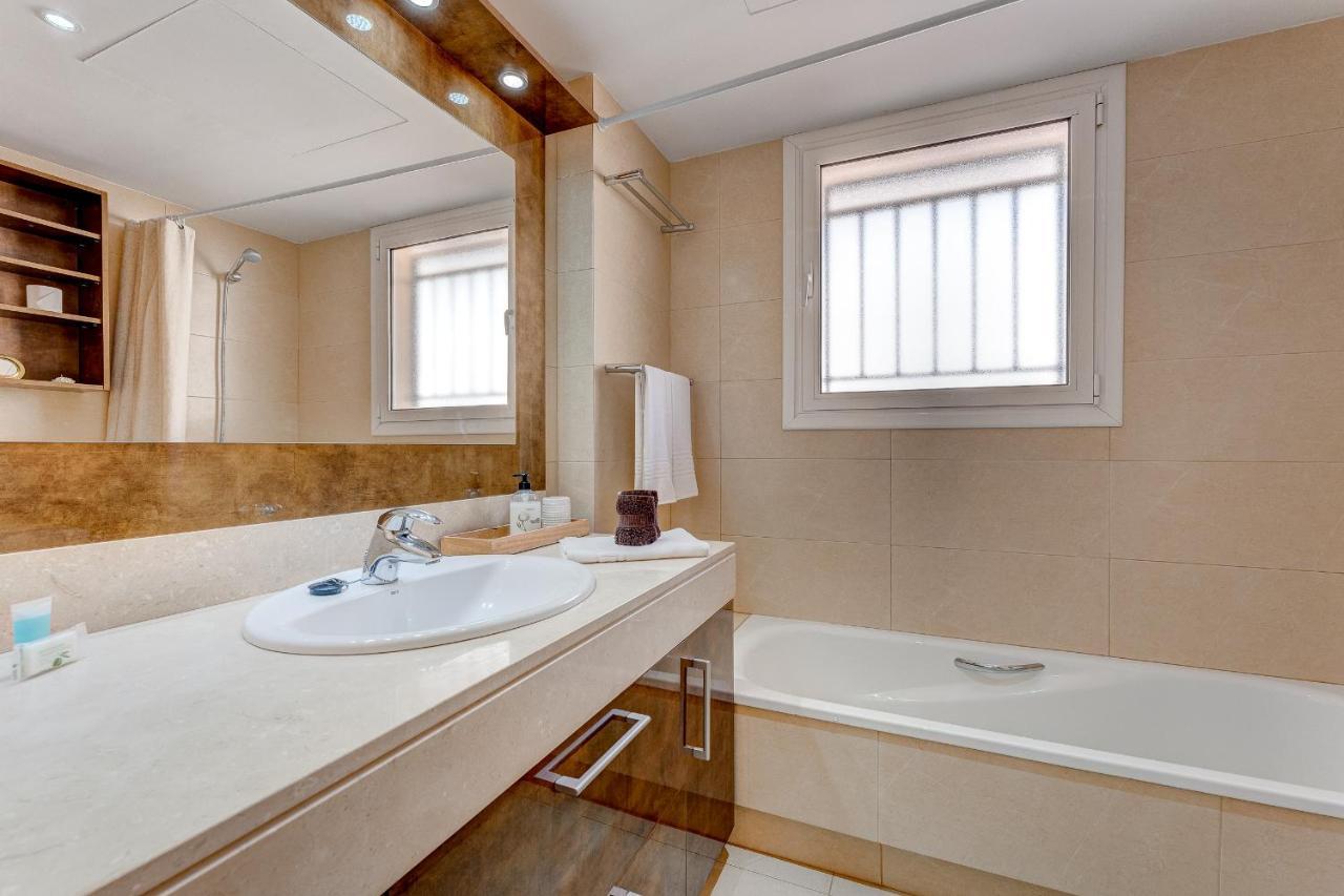 Modern Apartment With Large Terrasse, Bbq, Fast Wifi, 2 Pools Puerto de Santiago  Exterior photo